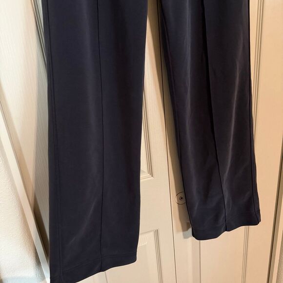 Lululemon Softstreme Pintuck Mid-Rise Pant *Regular – Dark Grey, Size M - Picture 3 of 12